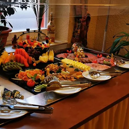 伊尔森堡老城酒店