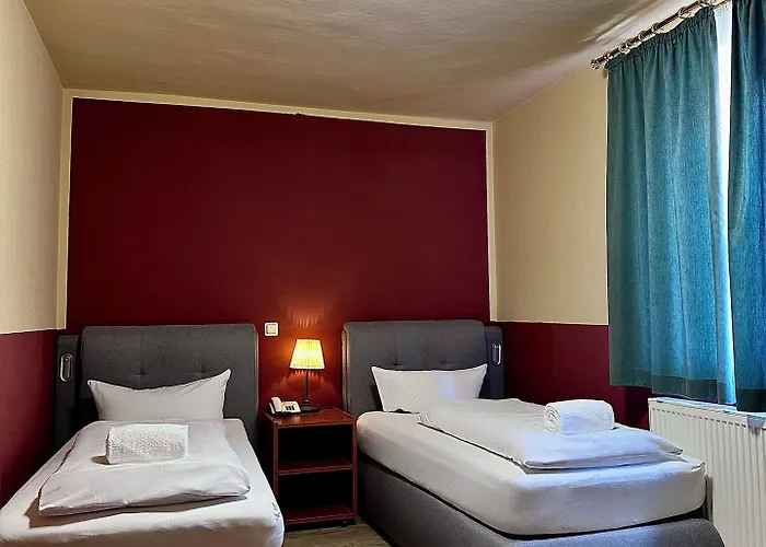 Altstadthotel מלון 3*